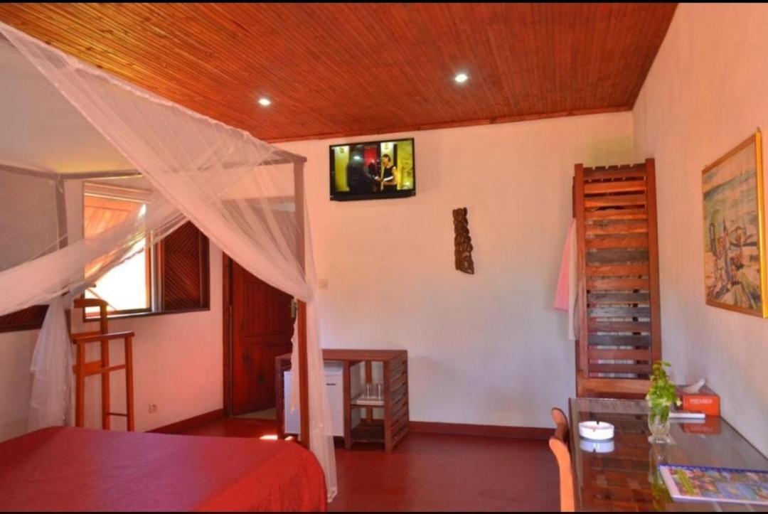 Edena Kely Hotel Mahajanga Exterior photo
